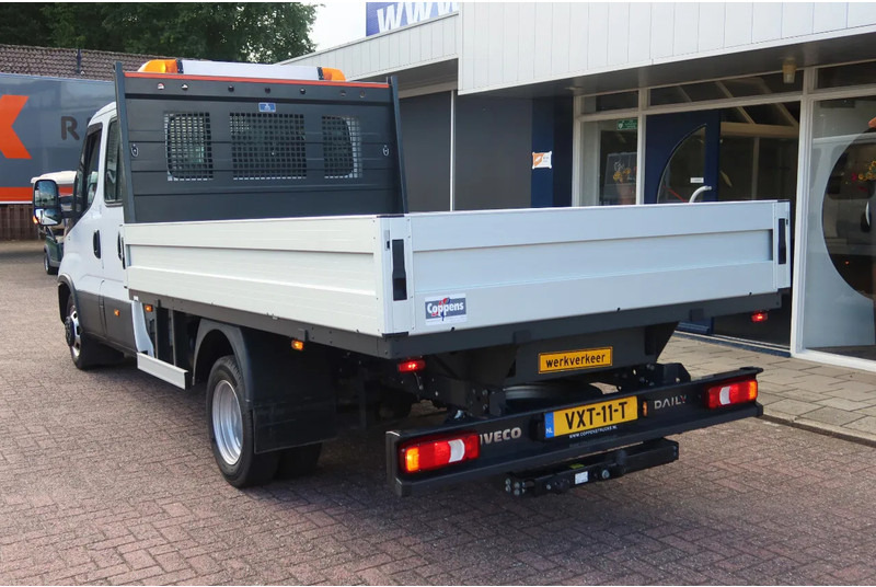 Iveco Daily 35C16 HI Matic Dubbele cabine open 7 persoons uitvoering. Dubbel lucht achter as. 3.0 L motor - Vehículo comercial ligero, Furgoneta combi: foto 3 Iveco Daily 35C16 HI Matic Dubbele cabine open 7 persoons uitvoering. Dubbel lucht achter as. 3.0 L motor - Vehículo comercial ligero, Furgoneta combi: foto 3