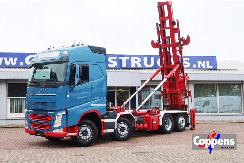 Volvo FH 460 Hooklift 8x2 Haakarm. 3x Steering axle - Camión con equipo de cable: foto 1 Volvo FH 460 Hooklift 8x2 Haakarm. 3x Steering axle - Camión con equipo de cable: foto 1