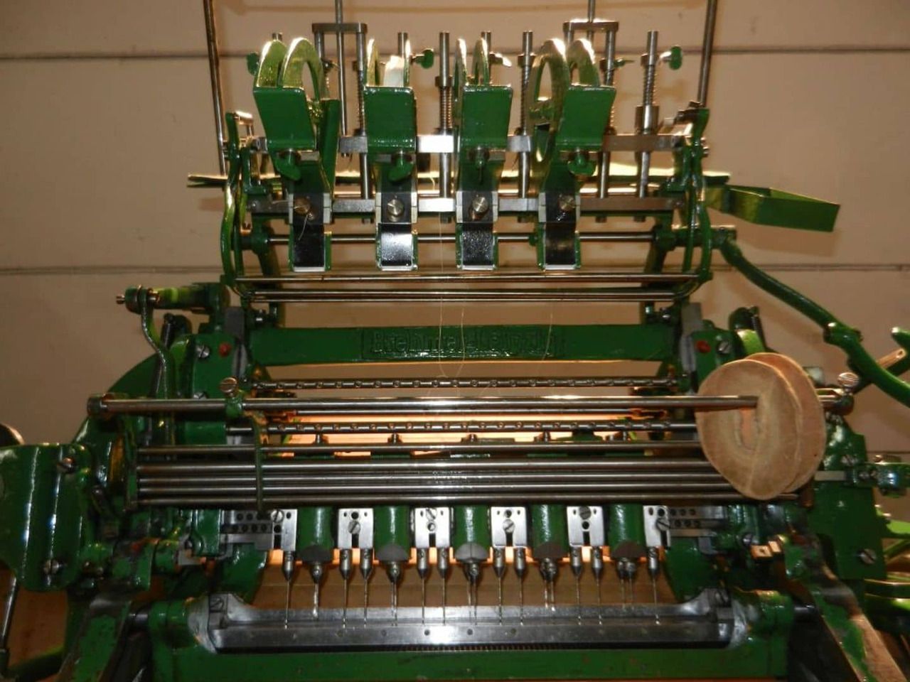 Brehmer 39 3/4-2 - Máquina cosedora de libros: foto 4 Brehmer 39 3/4-2 - Máquina cosedora de libros: foto 4