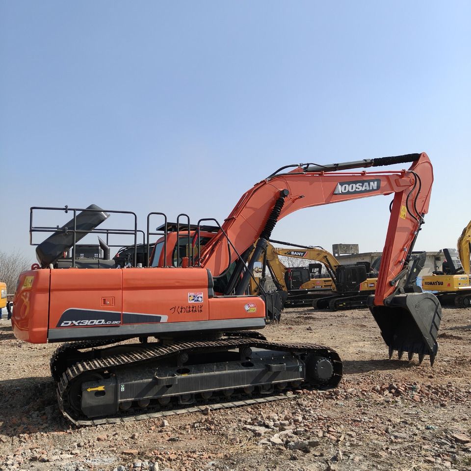 DOOSAN DX300LC-9C - Excavadora de cadenas: foto 4 DOOSAN DX300LC-9C - Excavadora de cadenas: foto 4