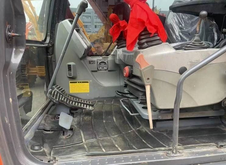 Doosan DX80 - Miniexcavadora: foto 3 Doosan DX80 - Miniexcavadora: foto 3