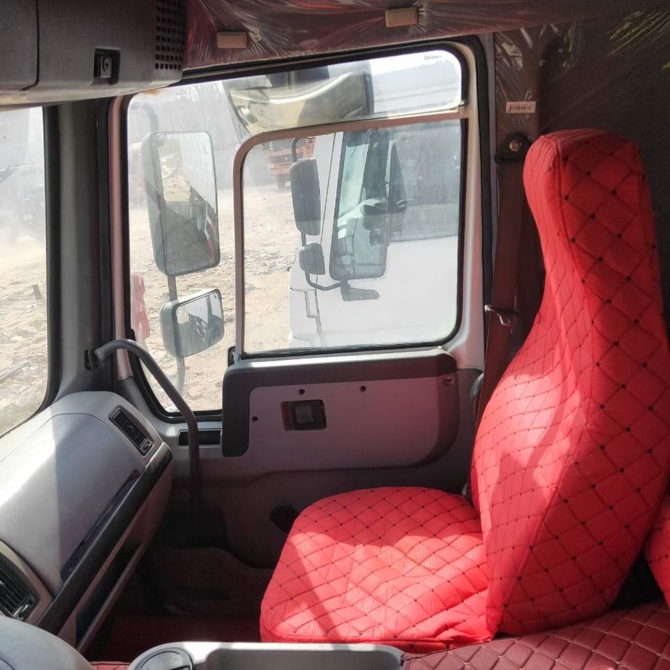 Volquete camión Howo 371 6x4: foto 12 Volquete camión Howo 371 6x4: foto 12