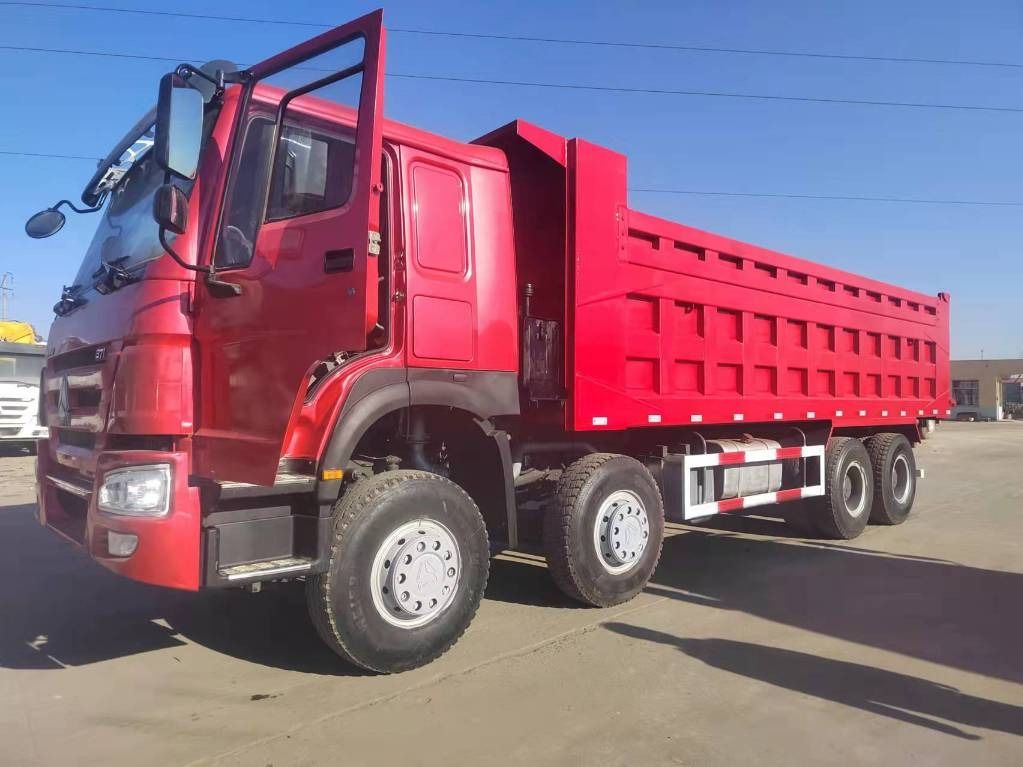 Howo 371 8x4 - Volquete camión: foto 1 Howo 371 8x4 - Volquete camión: foto 1
