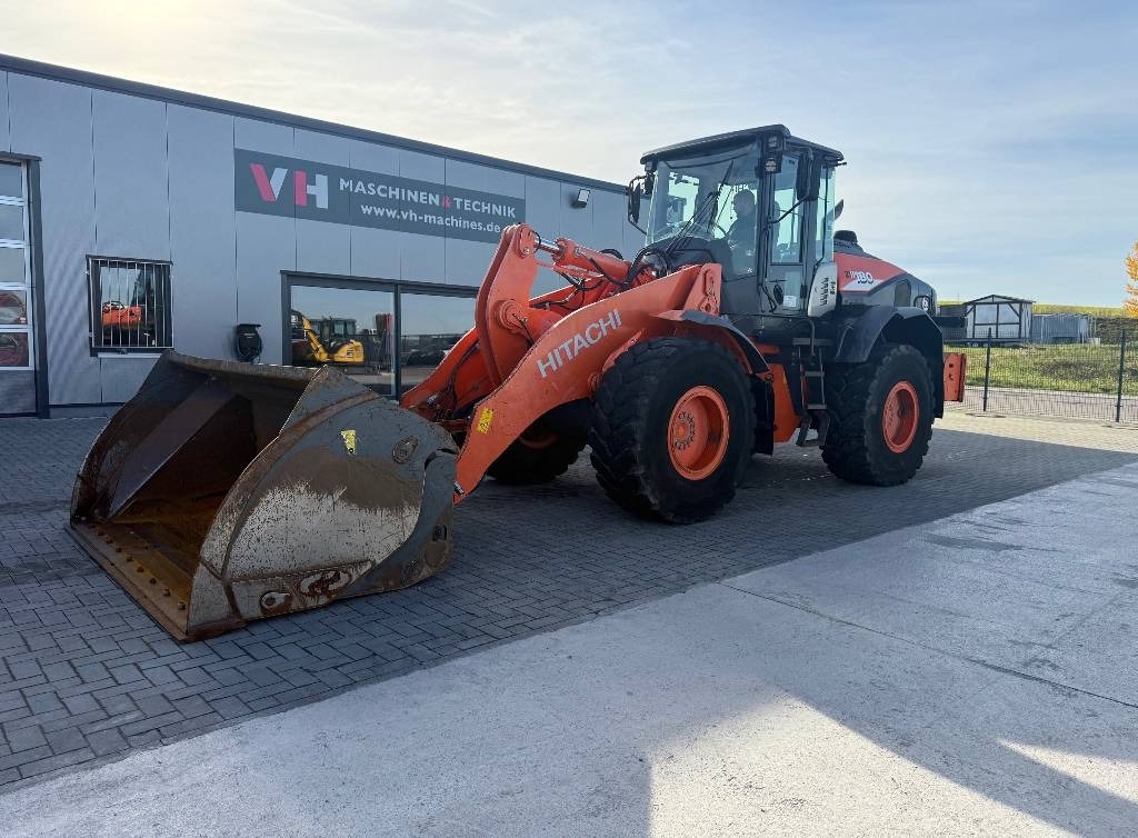 Hitachi ZW 180-6 - Cargadora de ruedas: foto 1 Hitachi ZW 180-6 - Cargadora de ruedas: foto 1