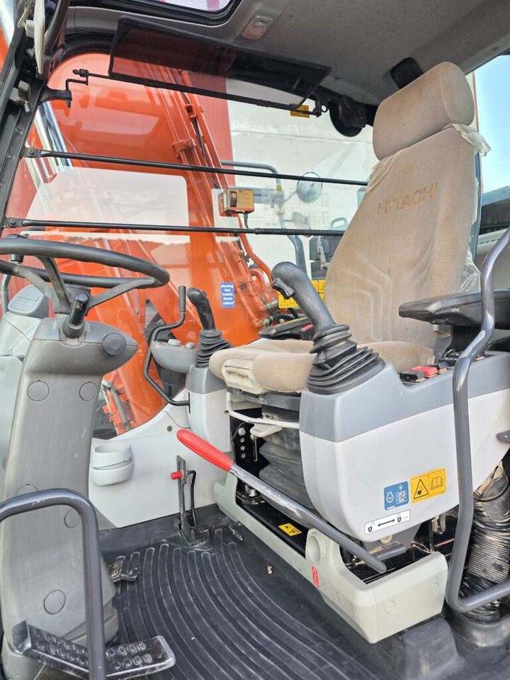 Excavadora de ruedas HITACHI ZX140W-6: foto 8