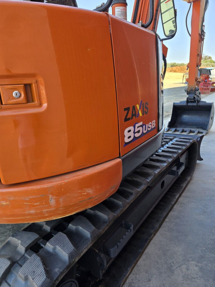 HITACHI ZX85USB-6 - Miniexcavadora: foto 5 HITACHI ZX85USB-6 - Miniexcavadora: foto 5