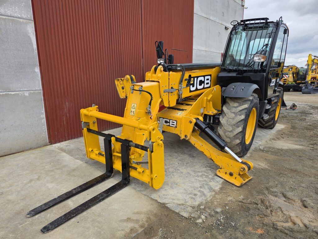 JCB 540-140 HI VIZ - Manipulador telescópico: foto 2 JCB 540-140 HI VIZ - Manipulador telescópico: foto 2