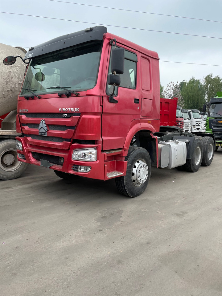 HOWO SINOTRUCK TRACTOR 6X4 371HP - Cabeza tractora: foto 1 HOWO SINOTRUCK TRACTOR 6X4 371HP - Cabeza tractora: foto 1