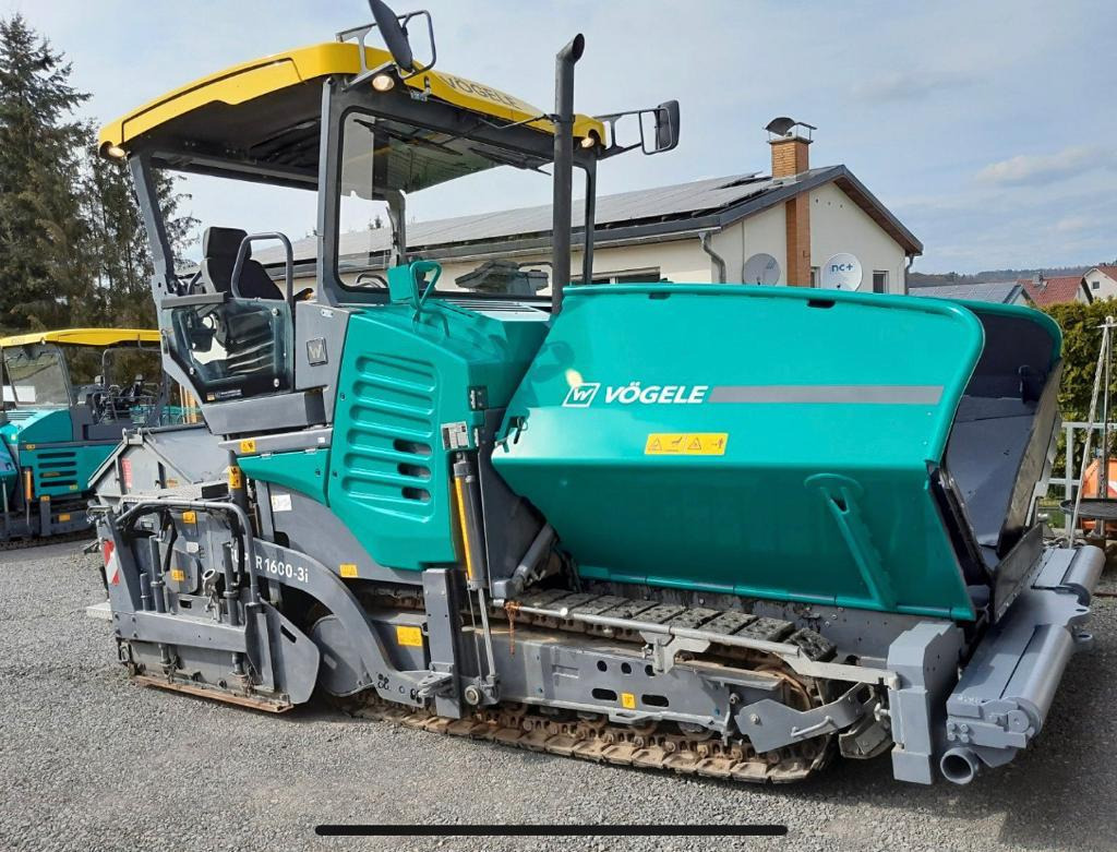 VOGELE SUPER 1600 - Pavimentadora de asfalto: foto 1 VOGELE SUPER 1600 - Pavimentadora de asfalto: foto 1