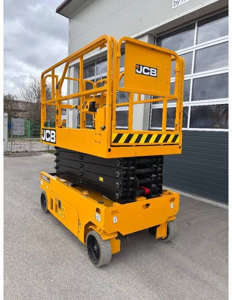 JCB S3246E - 11,70m Scherenarbeitsbühne - Plataforma de tijeras: foto 3 JCB S3246E - 11,70m Scherenarbeitsbühne - Plataforma de tijeras: foto 3