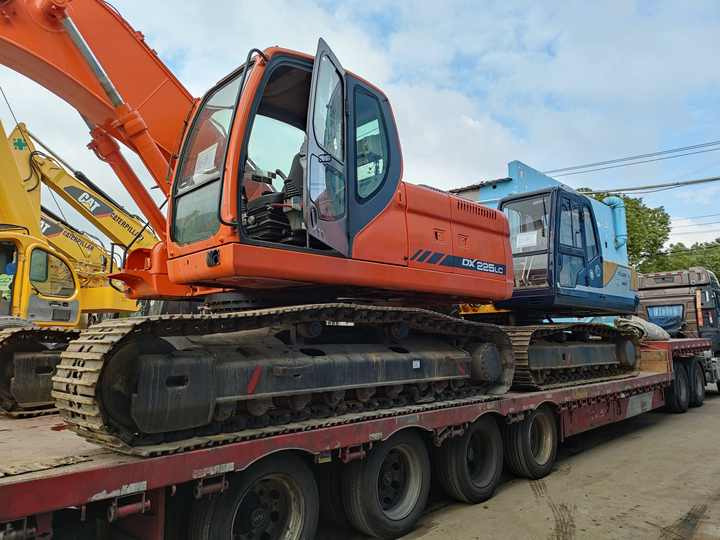 Awesome Performance Korea Imported Small Scale Used Doosan Dh60 Dh55 Dh150 Dx60 Dx225 Excavator in China - Excavadora de cadenas: foto 2 Awesome Performance Korea Imported Small Scale Used Doosan Dh60 Dh55 Dh150 Dx60 Dx225 Excavator in China - Excavadora de cadenas: foto 2