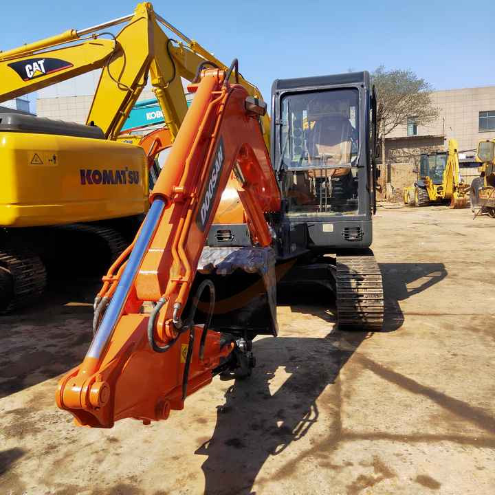 Awesome Performance Korea Imported Small Scale Used Doosan Dx60 Excavator in Shanghai good price - Excavadora de cadenas: foto 2 Awesome Performance Korea Imported Small Scale Used Doosan Dx60 Excavator in Shanghai good price - Excavadora de cadenas: foto 2