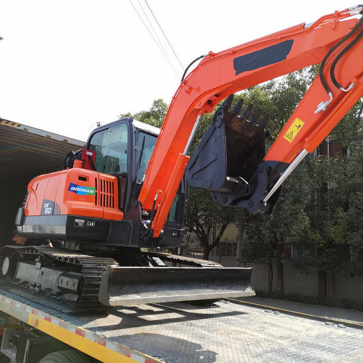 Awesome Performance Korea Imported Small Scale Used Doosan Excavator Dx60 Dx225 Dh60 Dh55 - Excavadora de cadenas: foto 1 Awesome Performance Korea Imported Small Scale Used Doosan Excavator Dx60 Dx225 Dh60 Dh55 - Excavadora de cadenas: foto 1