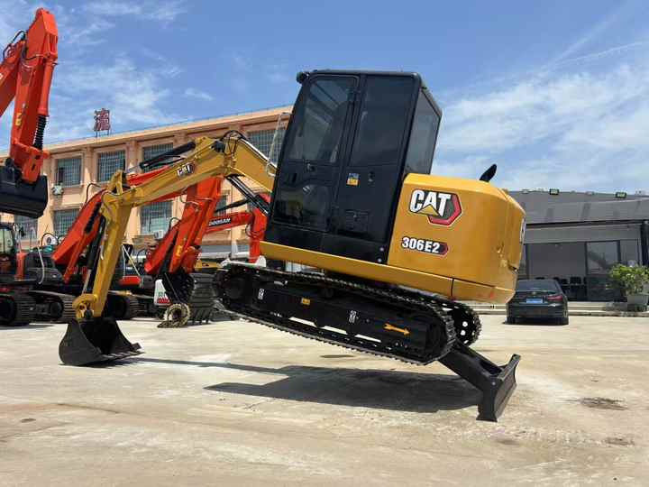 CAT 306E Used Excavator Latest Model 6tons 95% New Original with EPA CE Excavator Cat 306 mini digger excavator - Excavadora: foto 4 CAT 306E Used Excavator Latest Model 6tons 95% New Original with EPA CE Excavator Cat 306 mini digger excavator - Excavadora: foto 4