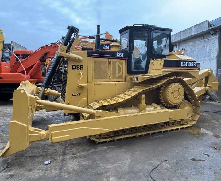 Cheap Caterpillar Bulldozer Cat D8R Second Hand Bulldozer With Rippers On Sale In Kamsar - Bulldozer: foto 2 Cheap Caterpillar Bulldozer Cat D8R Second Hand Bulldozer With Rippers On Sale In Kamsar - Bulldozer: foto 2