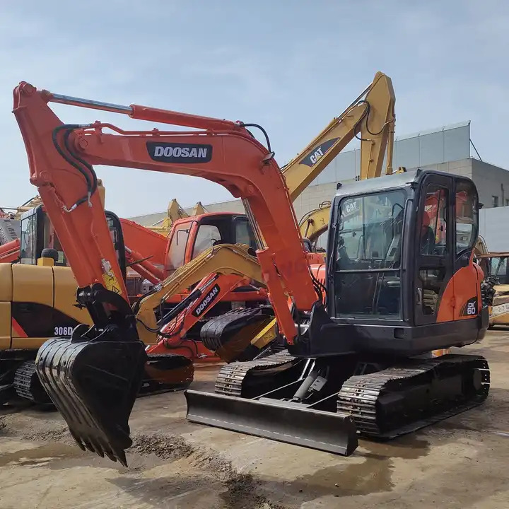 Dx60 Used Crawler Excavator Used Excavator For Sale High Quality ExcavatorDOOSAN DH 55DH55 H-frame - Excavadora: foto 2 Dx60 Used Crawler Excavator Used Excavator For Sale High Quality ExcavatorDOOSAN DH 55DH55 H-frame - Excavadora: foto 2