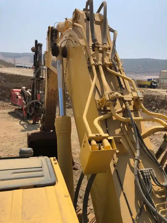 Good Condition Used Komastu PC400 PC450 PC200 PC700 Excavator Komatsu PC200 - Excavadora: foto 5 Good Condition Used Komastu PC400 PC450 PC200 PC700 Excavator Komatsu PC200 - Excavadora: foto 5
