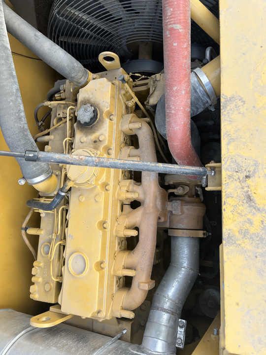 Good condition japan original low hour used hydraulic crawler cat 320 excavator cat 320d cat320d2 excavator in stock for sale - Excavadora de cadenas: foto 5 Good condition japan original low hour used hydraulic crawler cat 320 excavator cat 320d cat320d2 excavator in stock for sale - Excavadora de cadenas: foto 5