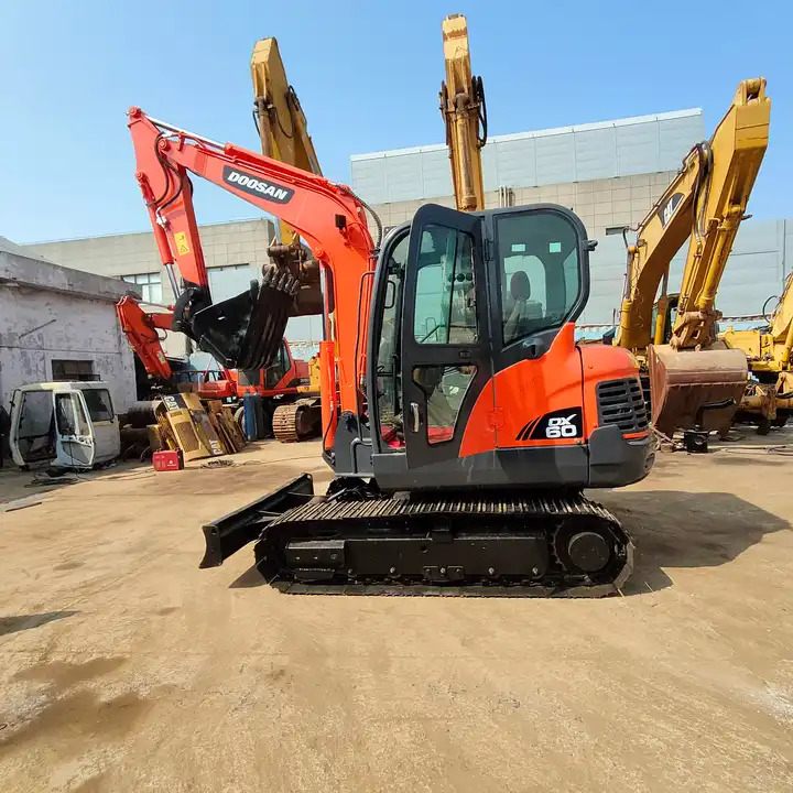 High Quality 6t Mini Excavator,Small Excavating Machine Korea Doosan Used Excavators Doosan Dx60 For Sale - Excavadora de cadenas: foto 2 High Quality 6t Mini Excavator,Small Excavating Machine Korea Doosan Used Excavators Doosan Dx60 For Sale - Excavadora de cadenas: foto 2