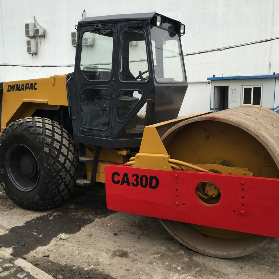 High Quality Used 15 Ton Vibratory Road Roller Dynapac Ca30d Single-drum Soil Compactor Cummins Engine In Shanghai - Apisonadora de asfalto: foto 1 High Quality Used 15 Ton Vibratory Road Roller Dynapac Ca30d Single-drum Soil Compactor Cummins Engine In Shanghai - Apisonadora de asfalto: foto 1