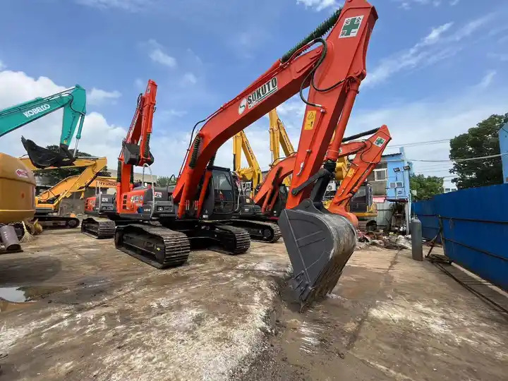 Hot sale Low Working Hour Hitachi zx120 cheap used excavator Japan Made Hitachi zx200 20 ton Excavator in good condition - Excavadora de cadenas: foto 4 Hot sale Low Working Hour Hitachi zx120 cheap used excavator Japan Made Hitachi zx200 20 ton Excavator in good condition - Excavadora de cadenas: foto 4