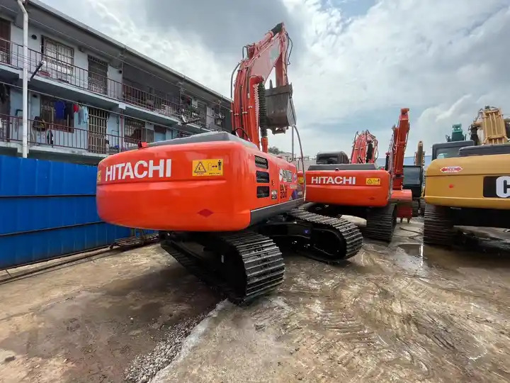 Low Working Hour Hitachi zx120 cheap used excavator Japan Made Hitachi zx200 20 ton Excavator in good condition on sale - Excavadora de cadenas: foto 5 Low Working Hour Hitachi zx120 cheap used excavator Japan Made Hitachi zx200 20 ton Excavator in good condition on sale - Excavadora de cadenas: foto 5