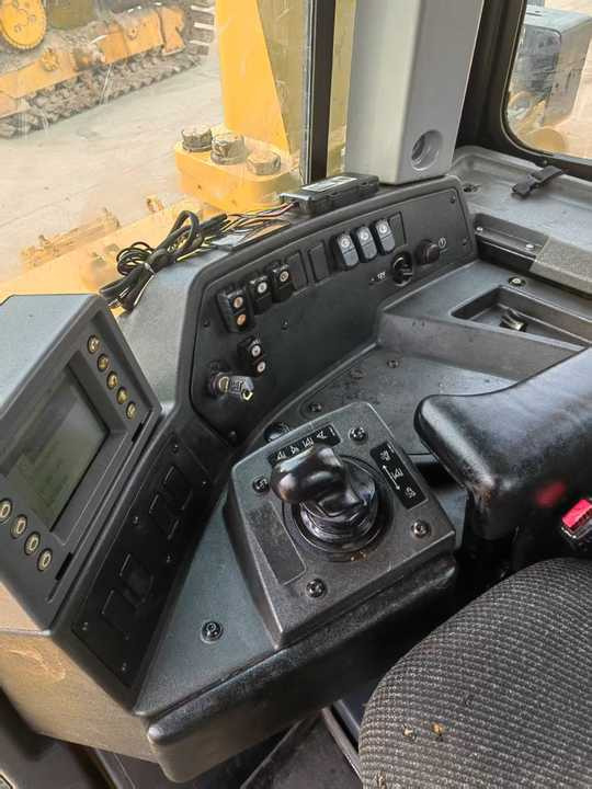 Original Caterpillar Bulldozer Cat D8T Second Hand Bulldozer Caterpillar D8 D6 D7 Originally Made in USA Brazil - Bulldozer: foto 5 Original Caterpillar Bulldozer Cat D8T Second Hand Bulldozer Caterpillar D8 D6 D7 Originally Made in USA Brazil - Bulldozer: foto 5