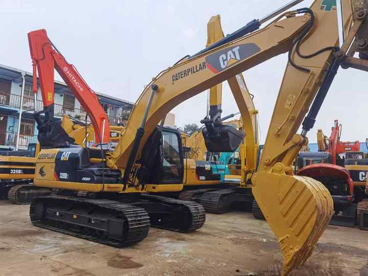 Original Caterpillar Excavator Parts,Low Working Hours Of Used Excavator Cat320,320b,320c,320d,320dl,320d2 For Sale In Shanghai - Excavadora de cadenas: foto 3 Original Caterpillar Excavator Parts,Low Working Hours Of Used Excavator Cat320,320b,320c,320d,320dl,320d2 For Sale In Shanghai - Excavadora de cadenas: foto 3