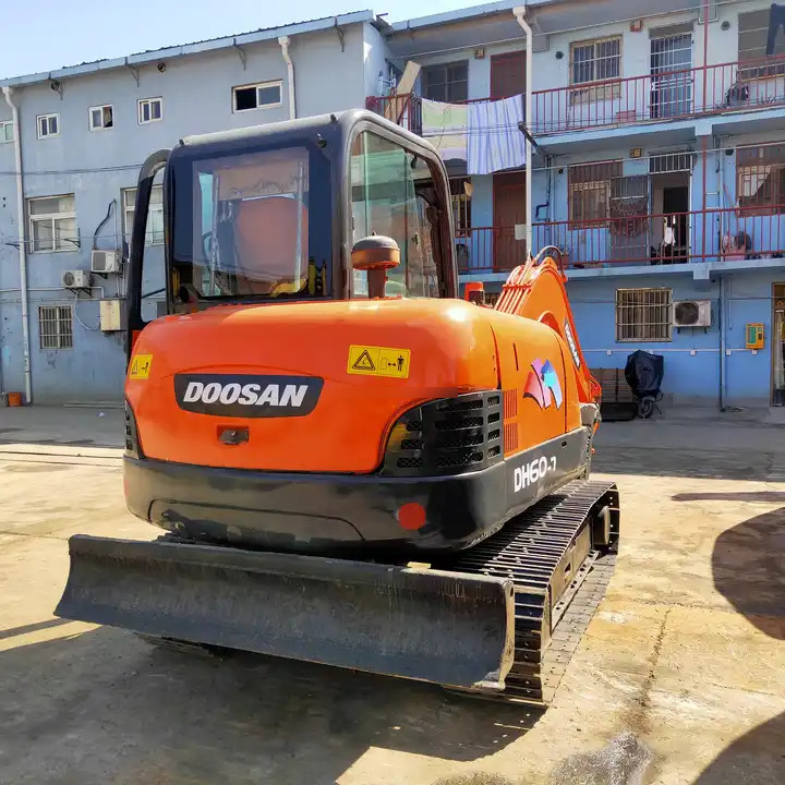 Used Doosan Machinery for Sale Mini excavator DH55-V DH60-7 for sale Fast Delivery Competitive Price Digger Hydraulic Excavator - Excavadora de cadenas: foto 4 Used Doosan Machinery for Sale Mini excavator DH55-V DH60-7 for sale Fast Delivery Competitive Price Digger Hydraulic Excavator - Excavadora de cadenas: foto 4