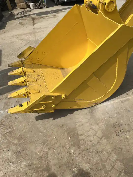 Used KOMATSU PC200-8 digger ,20ton komatsu pc200-8 excavator,komatsu pc200 original japan surplus in good condition - Excavadora de cadenas: foto 5 Used KOMATSU PC200-8 digger ,20ton komatsu pc200-8 excavator,komatsu pc200 original japan surplus in good condition - Excavadora de cadenas: foto 5