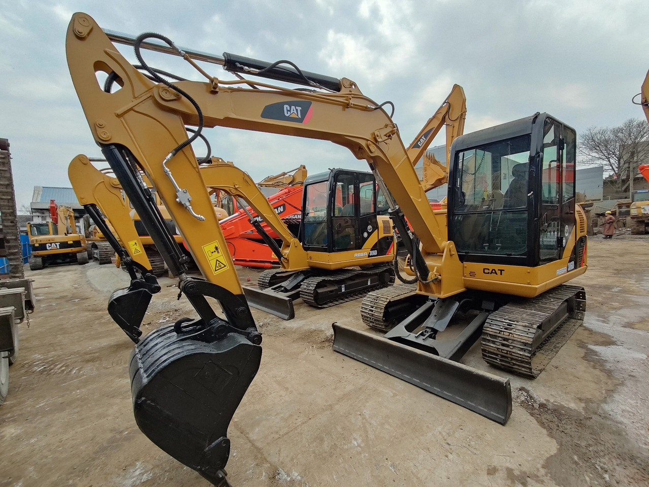 Used Mini cat 306 excavator 6tons excavator on sale - Excavadora de cadenas: foto 2 Used Mini cat 306 excavator 6tons excavator on sale - Excavadora de cadenas: foto 2