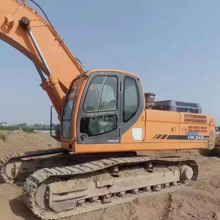 Used Original Korea Doosan 34 Ton Excavator with Cheap Price and  Good Condition DOOSAN Dx340LCA Dx225 Dx330 DX360for Sale - Excavadora: foto 1 Used Original Korea Doosan 34 Ton Excavator with Cheap Price and  Good Condition DOOSAN Dx340LCA Dx225 Dx330 DX360for Sale - Excavadora: foto 1