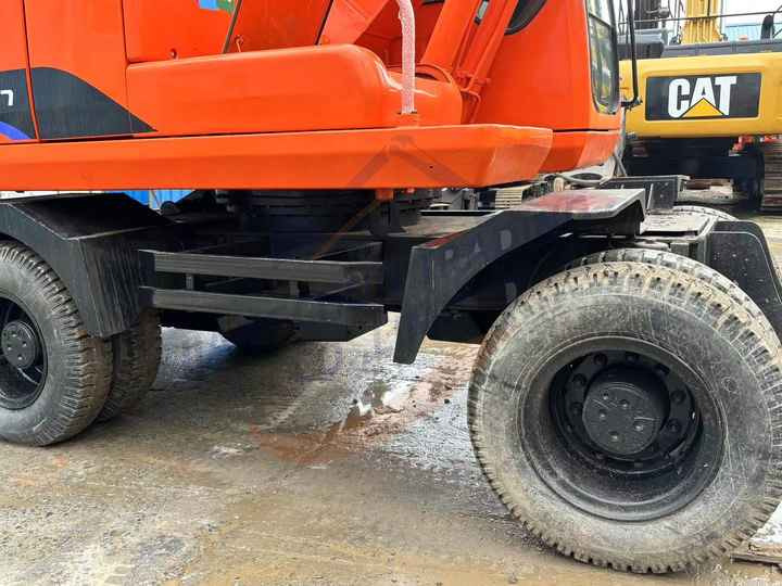 Used excavator doosan dh150 excavators machinery doosan dx60 dx80 dx75 dx225 Good Condition Low price - Excavadora de cadenas: foto 2 Used excavator doosan dh150 excavators machinery doosan dx60 dx80 dx75 dx225 Good Condition Low price - Excavadora de cadenas: foto 2