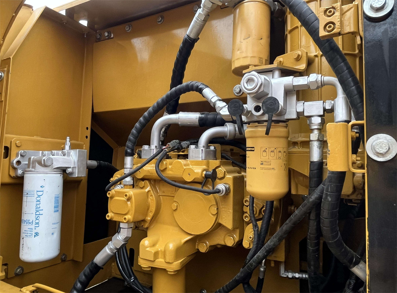 Used excavators cat 320d cat 20 ton excavator with excellent condition - Excavadora: foto 2 Used excavators cat 320d cat 20 ton excavator with excellent condition - Excavadora: foto 2