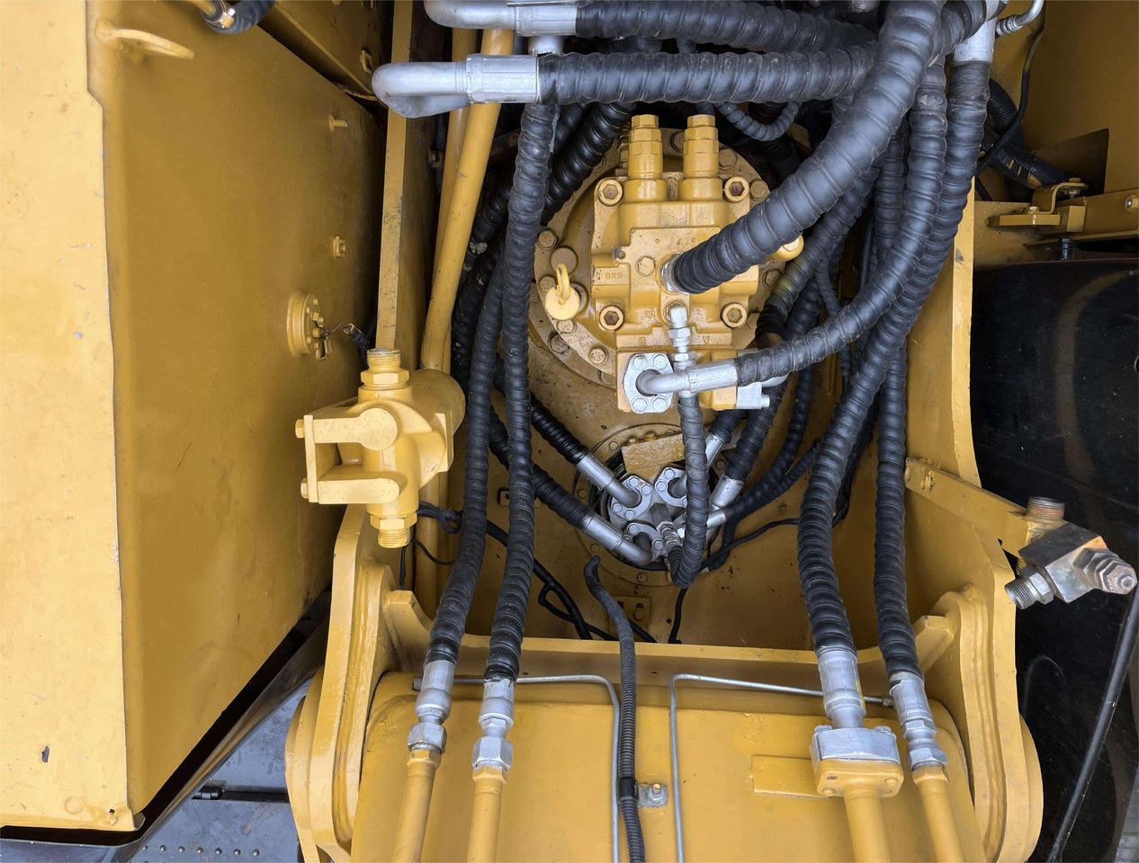 Used excavators cat 320d cat 20 ton excavator with excellent condition - Excavadora: foto 4 Used excavators cat 320d cat 20 ton excavator with excellent condition - Excavadora: foto 4