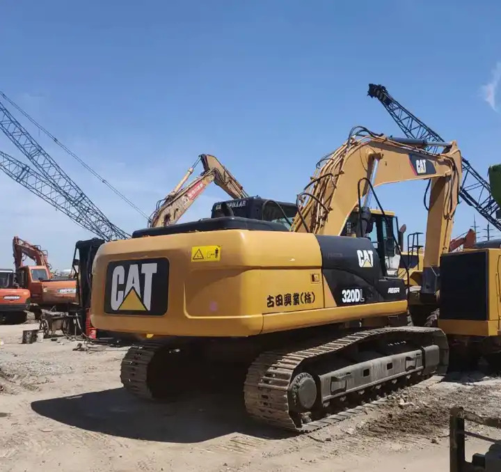 Excavadora de cadenas used CAT 320 original 20 ton Large used 320 cat 320d 320d2 320b 325b excavator Used Cat 320d Caterpillar Excavator: foto 1