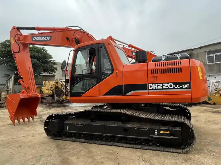 Used original Korea Doosan 20 ton excavator with cheap price and good condition DOOSAN Dx220LC-9e - Excavadora de cadenas: foto 3 Used original Korea Doosan 20 ton excavator with cheap price and good condition DOOSAN Dx220LC-9e - Excavadora de cadenas: foto 3