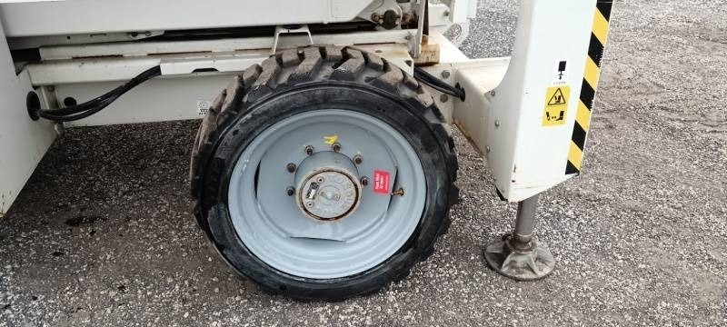 Plataforma de tijeras Genie GS3390 - 12,06 m - 4x4 - diesel: foto 13