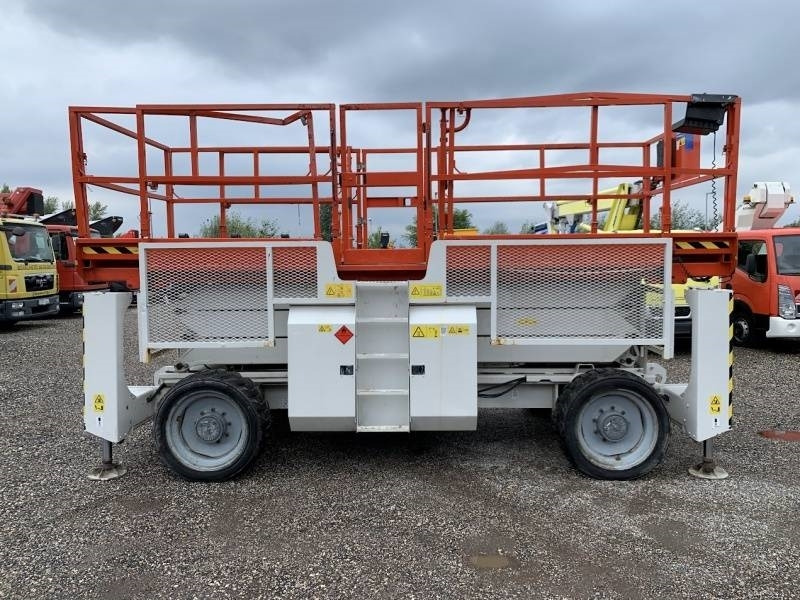 Genie GS3390 - 12,06 m - 4x4 - diesel  - Plataforma de tijeras: foto 5 Genie GS3390 - 12,06 m - 4x4 - diesel  - Plataforma de tijeras: foto 5