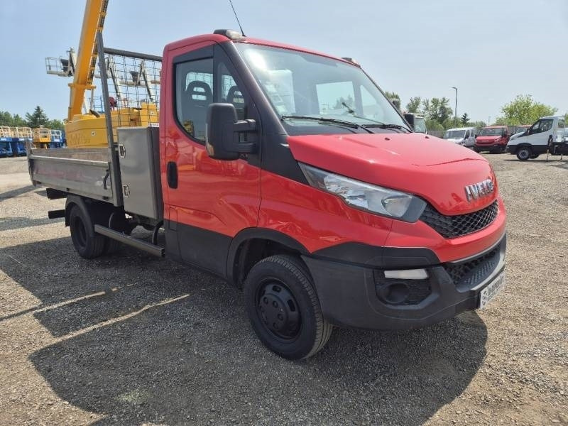 Iveco 35C13 - Tipper - Volquete camión: foto 2 Iveco 35C13 - Tipper - Volquete camión: foto 2