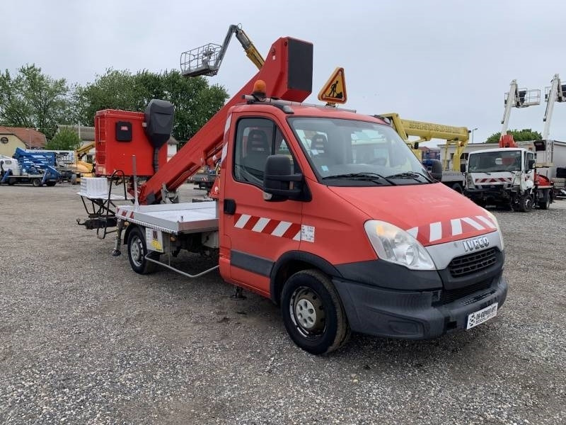 Iveco Daily GSR E179T - 17,1m - 200 kg - Camión con plataforma elevadora: foto 1 Iveco Daily GSR E179T - 17,1m - 200 kg - Camión con plataforma elevadora: foto 1