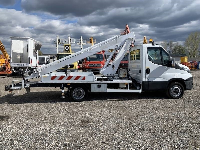 Iveco Daily Multitel 160 ALU DS - 16m - Camión con plataforma elevadora: foto 4 Iveco Daily Multitel 160 ALU DS - 16m - Camión con plataforma elevadora: foto 4