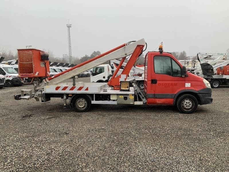 Iveco Daily Multitel 160 ALU DS - 16m - Camión con plataforma elevadora: foto 4 Iveco Daily Multitel 160 ALU DS - 16m - Camión con plataforma elevadora: foto 4