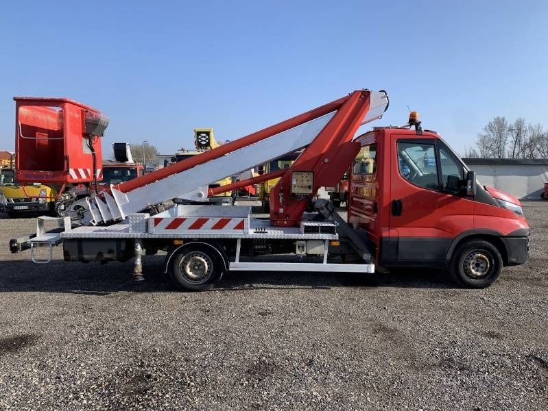 Iveco Daily Multitel MT202DS - 20,2m - Camión con plataforma elevadora: foto 4 Iveco Daily Multitel MT202DS - 20,2m - Camión con plataforma elevadora: foto 4