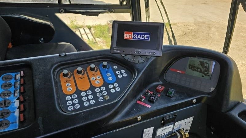 Barredora vial Mfh 5500 sweeper - with air conditionier: foto 7 Barredora vial Mfh 5500 sweeper - with air conditionier: foto 7