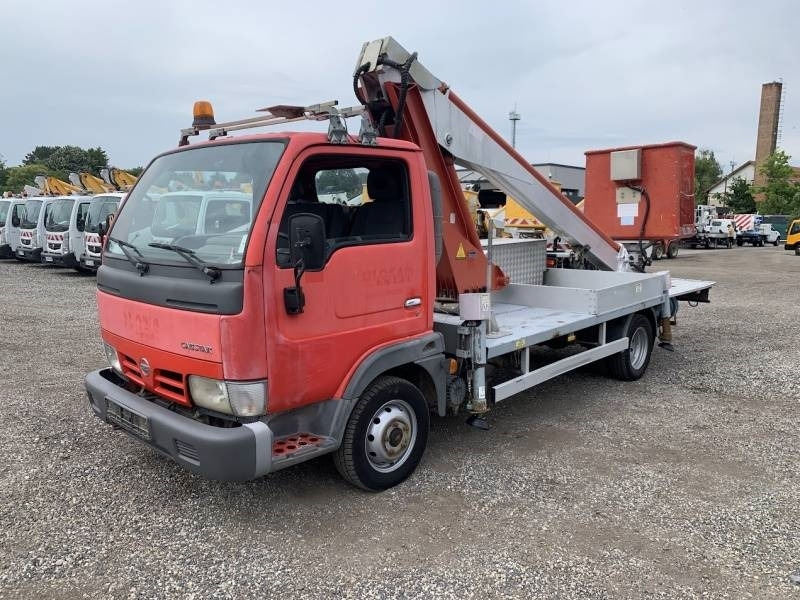 Nissan Cabstar Multitel 160 ALU DS - 16m - Camión con plataforma elevadora: foto 2 Nissan Cabstar Multitel 160 ALU DS - 16m - Camión con plataforma elevadora: foto 2