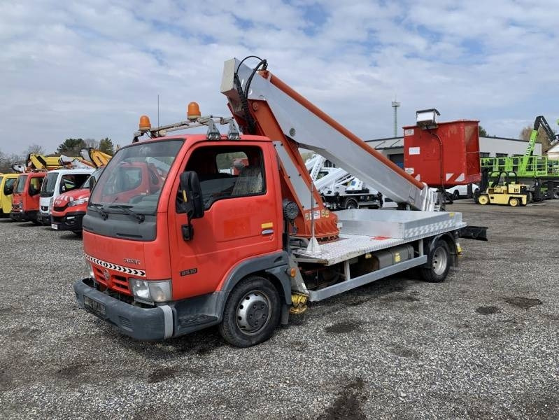 Nissan Cabstar Multitel EC 20 ALU AF - 20m - 200 kg - Camión con plataforma elevadora: foto 2 Nissan Cabstar Multitel EC 20 ALU AF - 20m - 200 kg - Camión con plataforma elevadora: foto 2