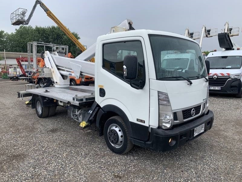 Nissan Cabstar Multitel HX195 - 19,5m - Camión con plataforma elevadora: foto 1 Nissan Cabstar Multitel HX195 - 19,5m - Camión con plataforma elevadora: foto 1