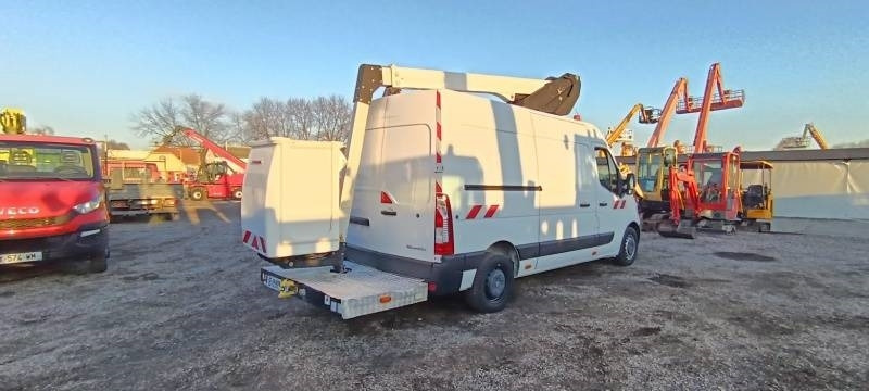 Renault Master Klubb K32 - Camión con plataforma elevadora: foto 4 Renault Master Klubb K32 - Camión con plataforma elevadora: foto 4