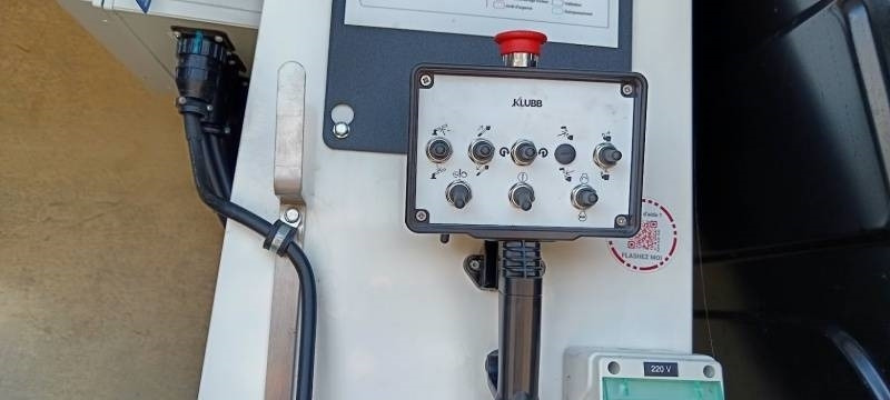 Camión con plataforma elevadora Renault Master Klubb KL32 - 12,5 m, 120 kg: foto 13 Camión con plataforma elevadora Renault Master Klubb KL32 - 12,5 m, 120 kg: foto 13